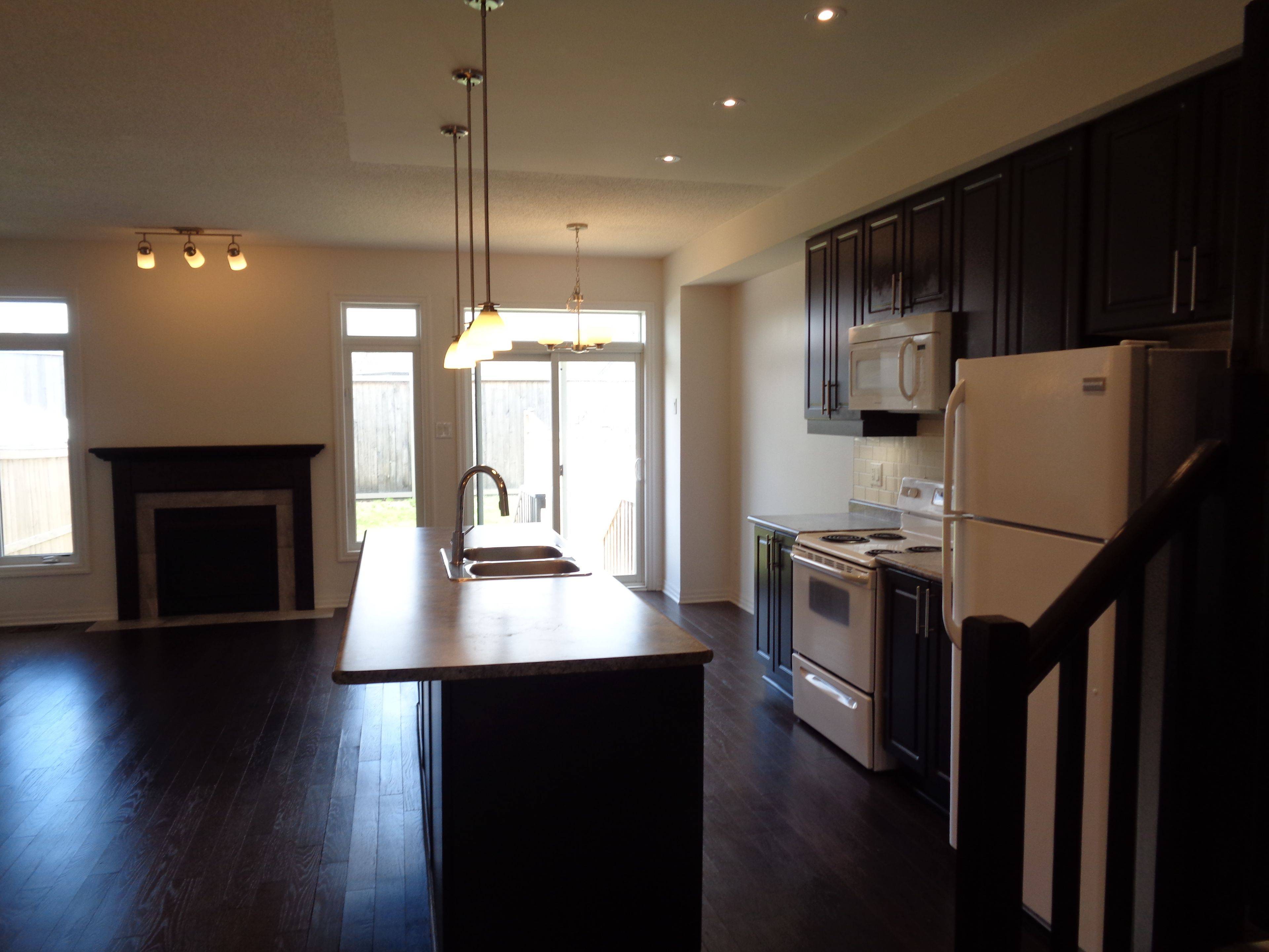 Barrhaven, ON K2J 0J6,144 HAWKSHAW CRES