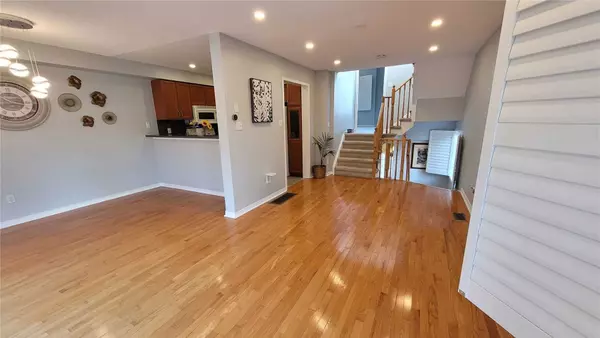 Whitby, ON L1N 9S9,135 Stokely CRES