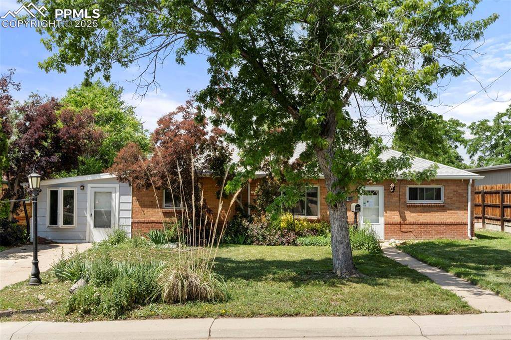 8991 Hickory PL, Thornton, CO 80229