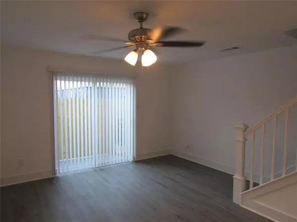 Denton, TX 76201,818 W Collins Street