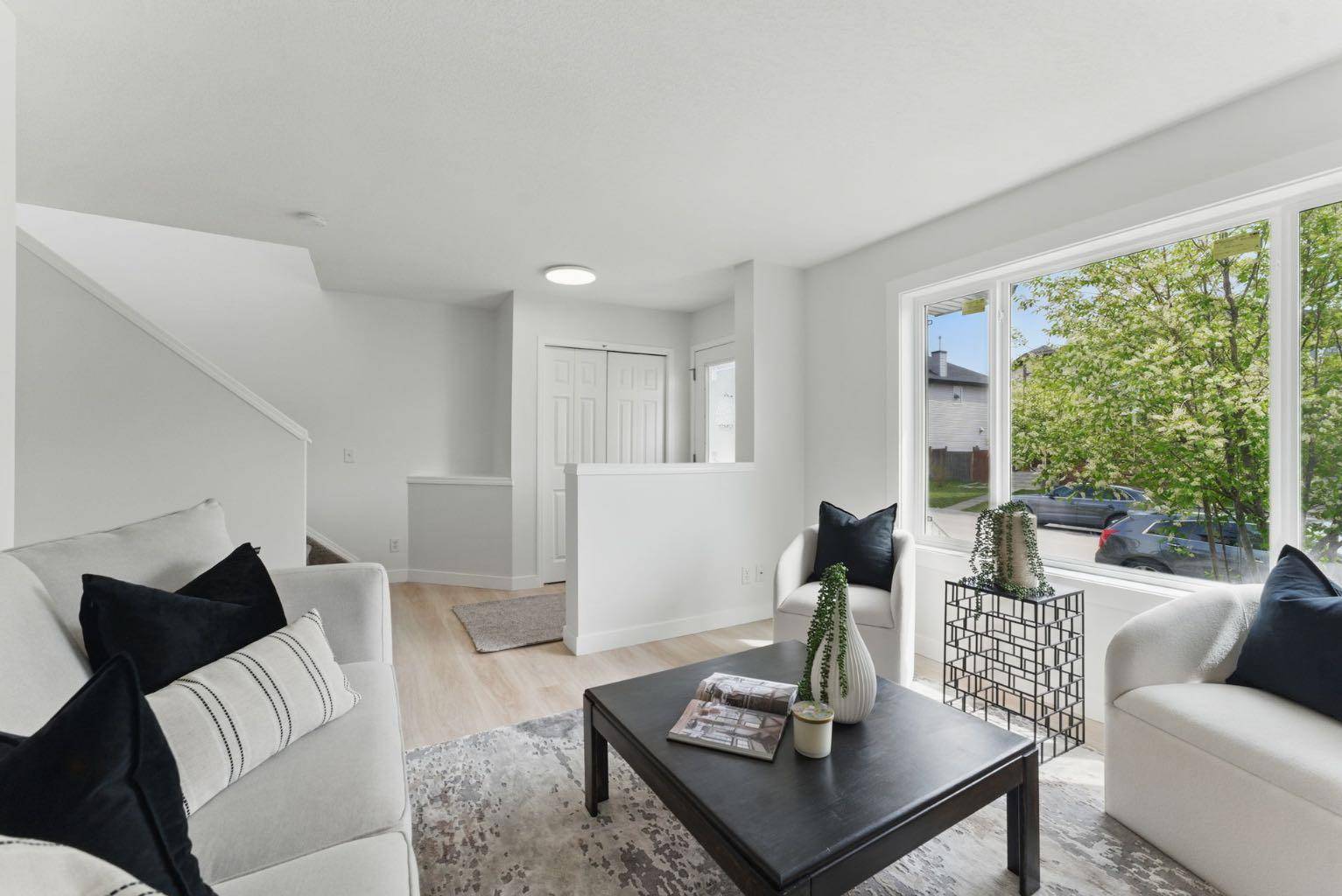 Calgary, AB T3J0J6,100 Saddlebrook Common Northeast