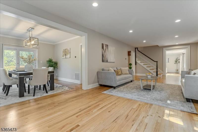 Bernards Twp., NJ 07920,162 N Maple Ave