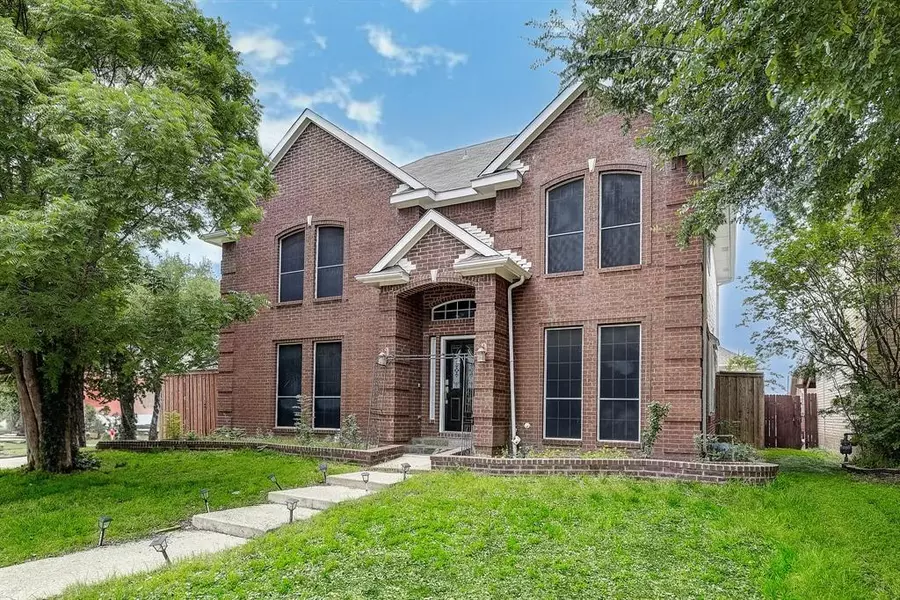 2301 Mapleleaf Lane, Flower Mound, TX 75028