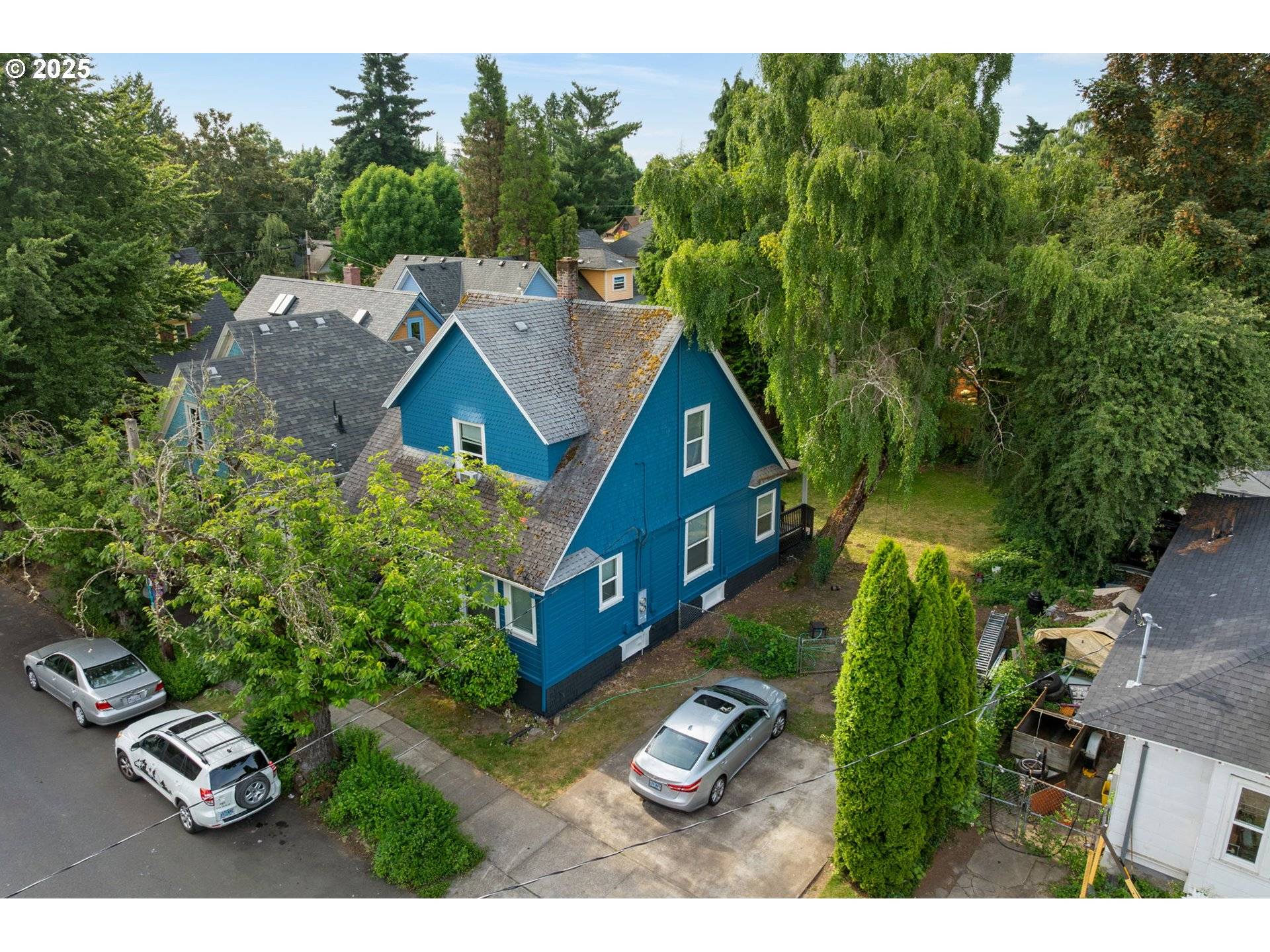 Portland, OR 97214,3236 SE YAMHILL ST