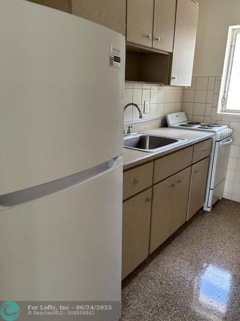 Fort Lauderdale, FL 33312,305 SW 9th Ave #2
