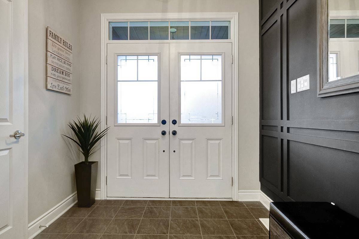 Stittsville - Munster - Richmond, ON K2S 0X8,547 Parade DR