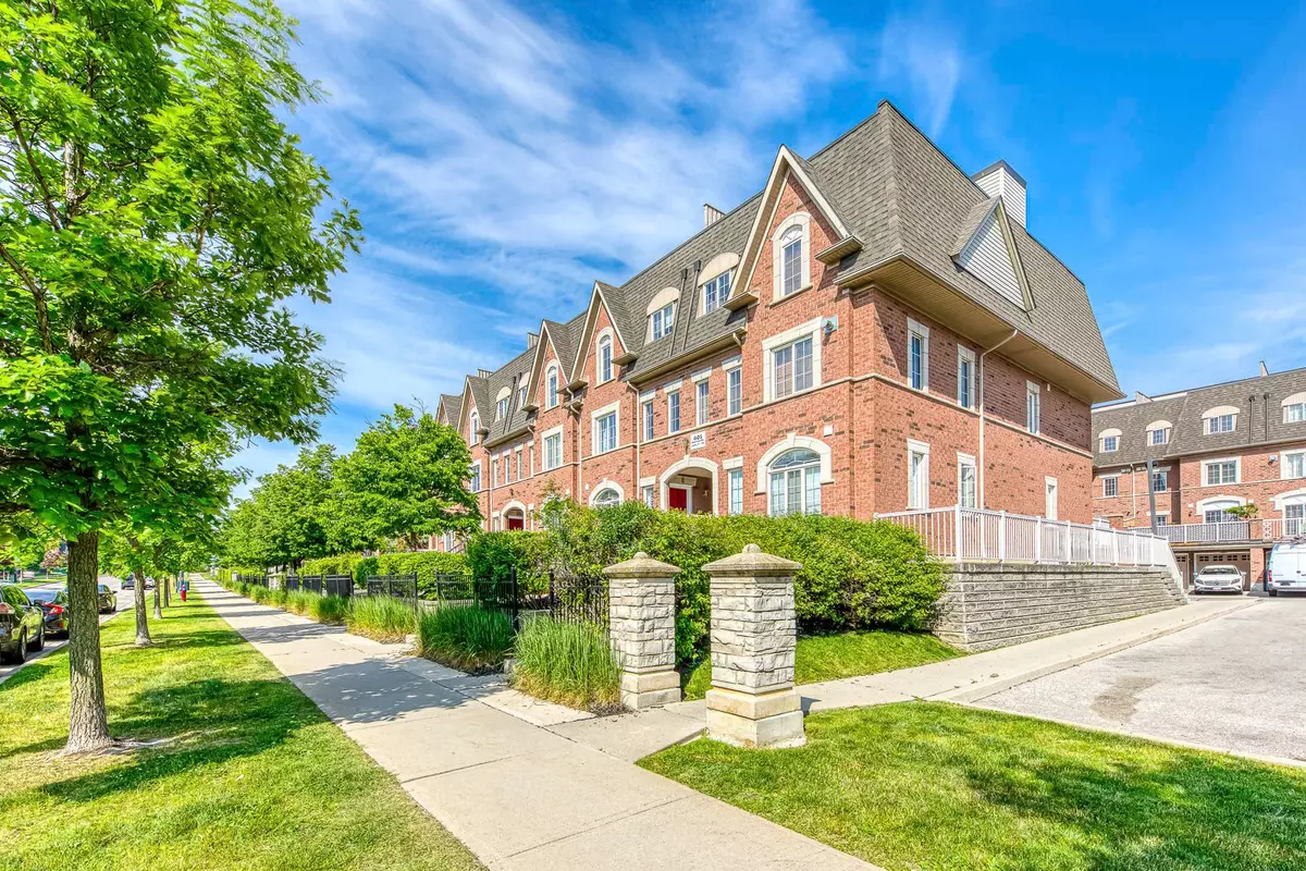 Mississauga, ON L5B 4K3,605 Shoreline DR #8