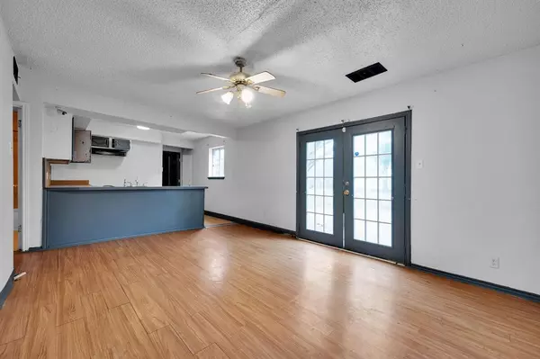 Arlington, TX 76010,816 Hillcrest Drive