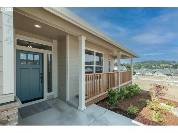Silverton, OR 97381,774 RILEY DR