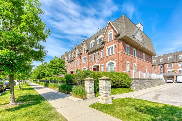 605 Shoreline DR #8, Mississauga, ON L5B 4K3