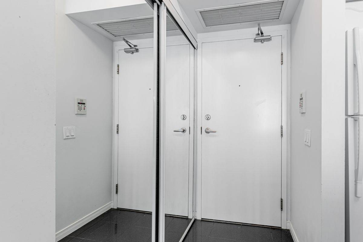 Toronto C14, ON M2N 7B5,28 Harrison Garden BLVD #909