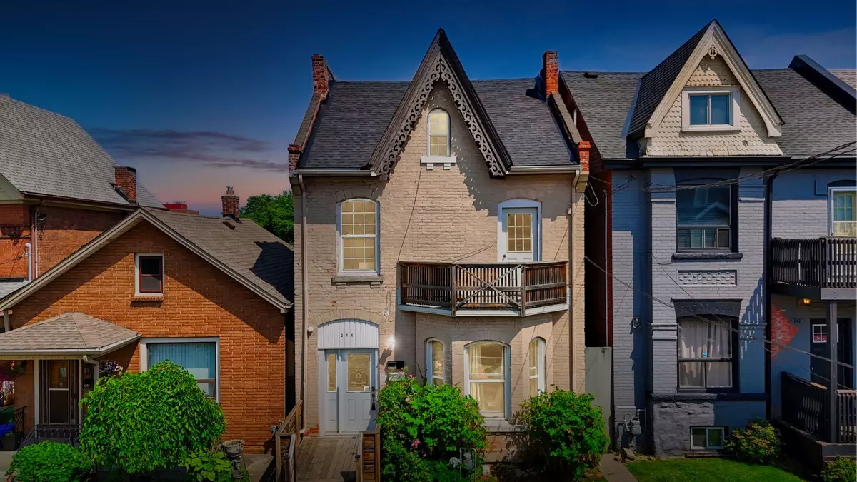 Hamilton, ON L8L 4W1,214 Mary ST