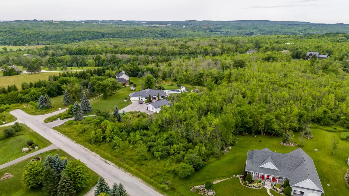 Meaford, ON N4L 1W6,106 Ridgecrest LN
