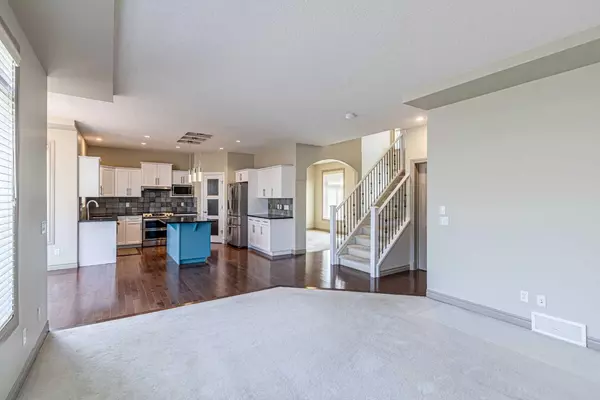 Calgary, AB t2y5h9,67 Evergreen ROW Southwest