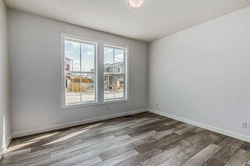 Calgary, AB T3P 1W8,140 Amblehurst GN NW