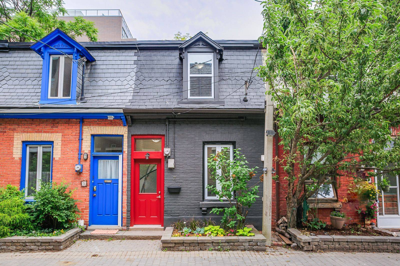 Toronto C08, ON M5A 3M7,7 Percy ST