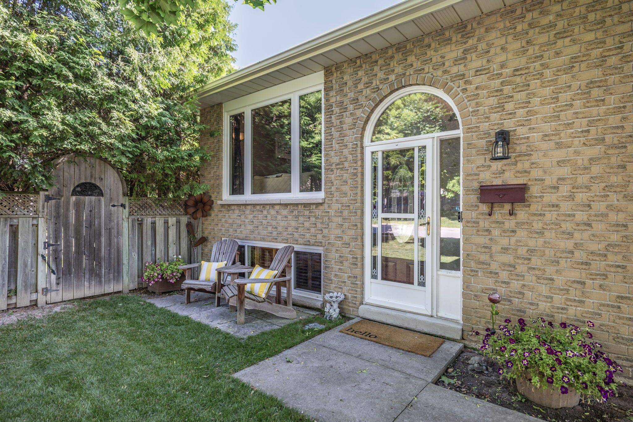 Bradford West Gwillimbury, ON L3Z 2G3,69 Wood CRES