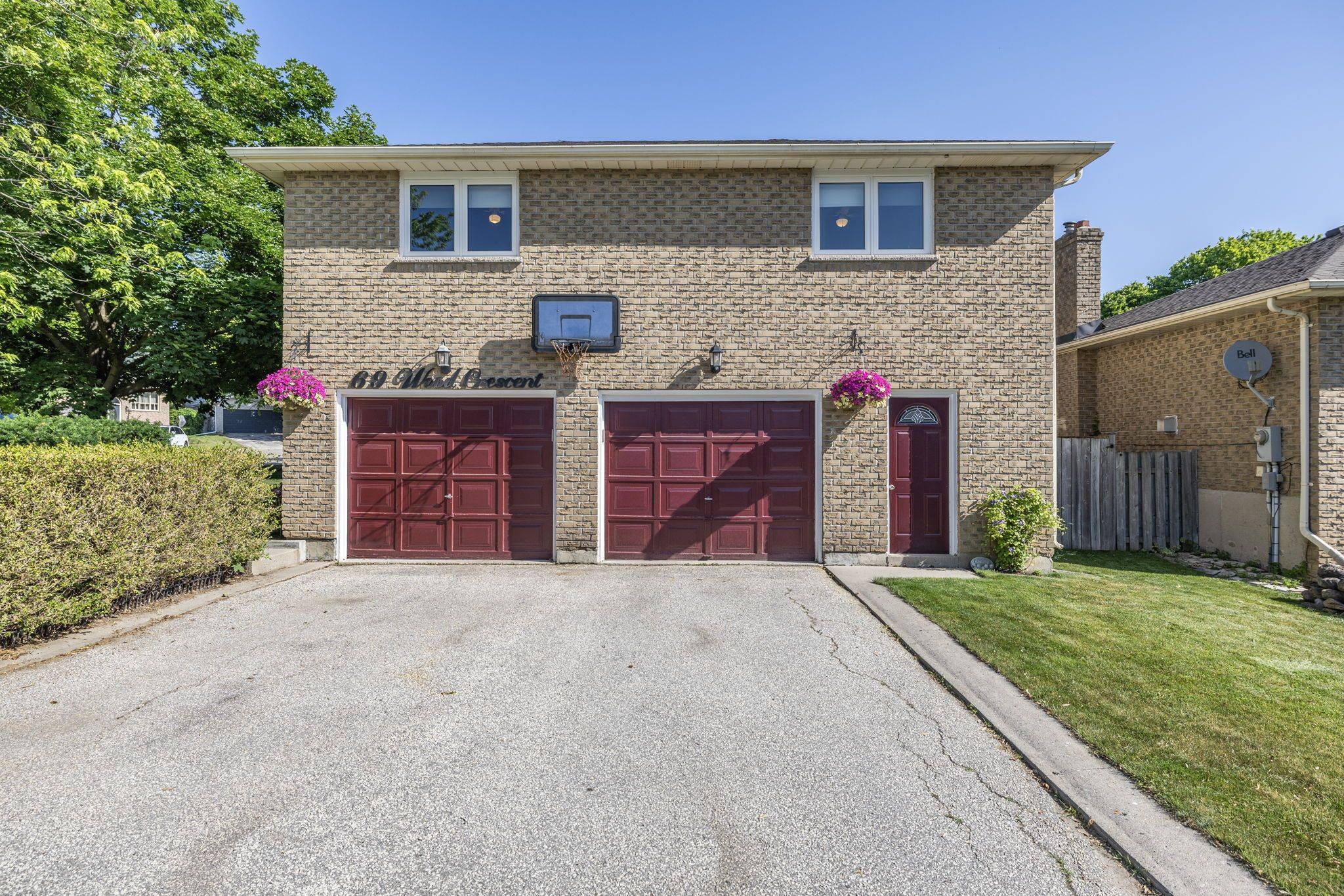 Bradford West Gwillimbury, ON L3Z 2G3,69 Wood CRES