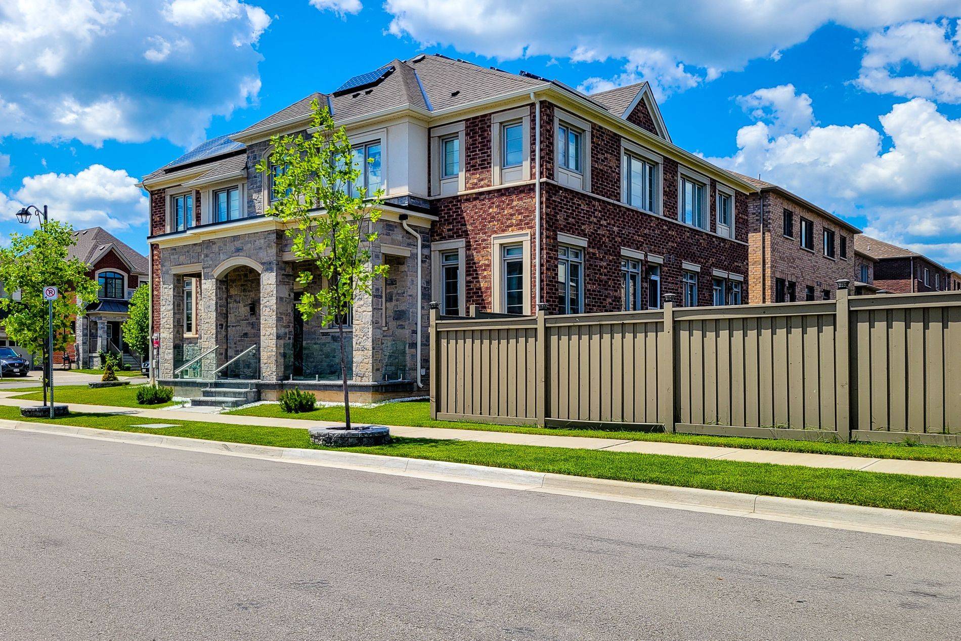 Milton, ON L9E 1K2,1155 Hamman WAY