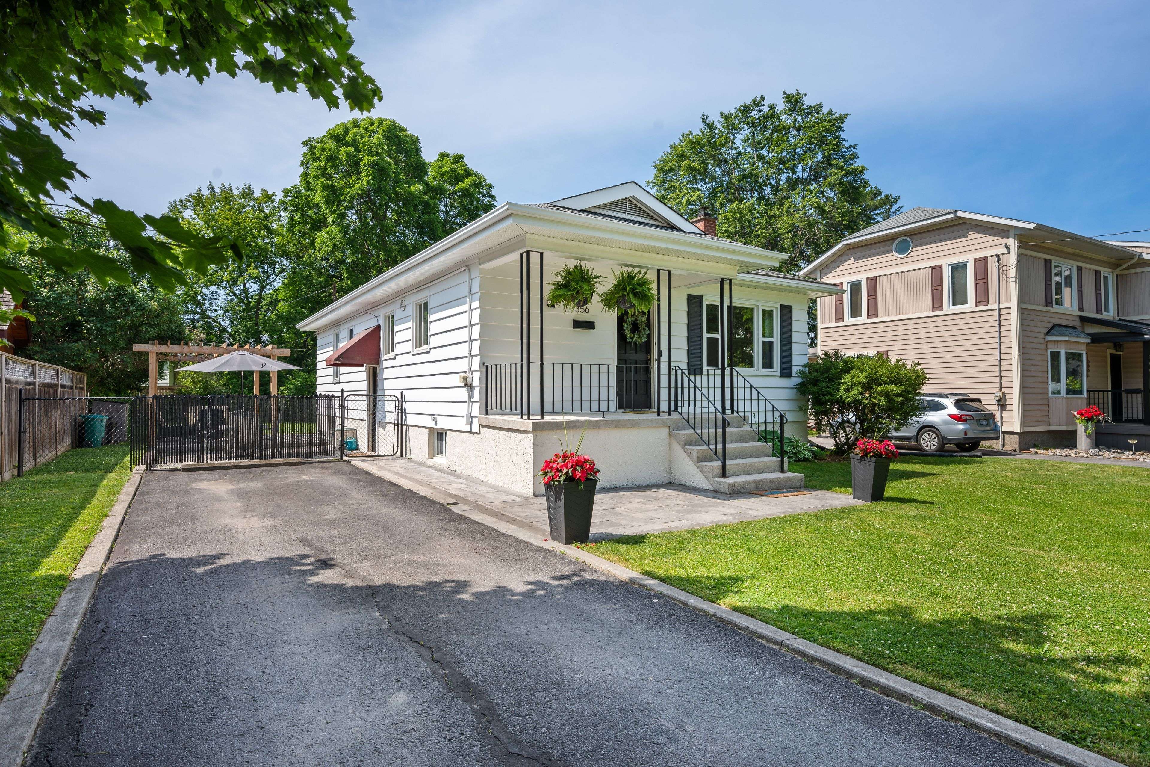 Kingston, ON K7M 3K2,356 Glengarry ST