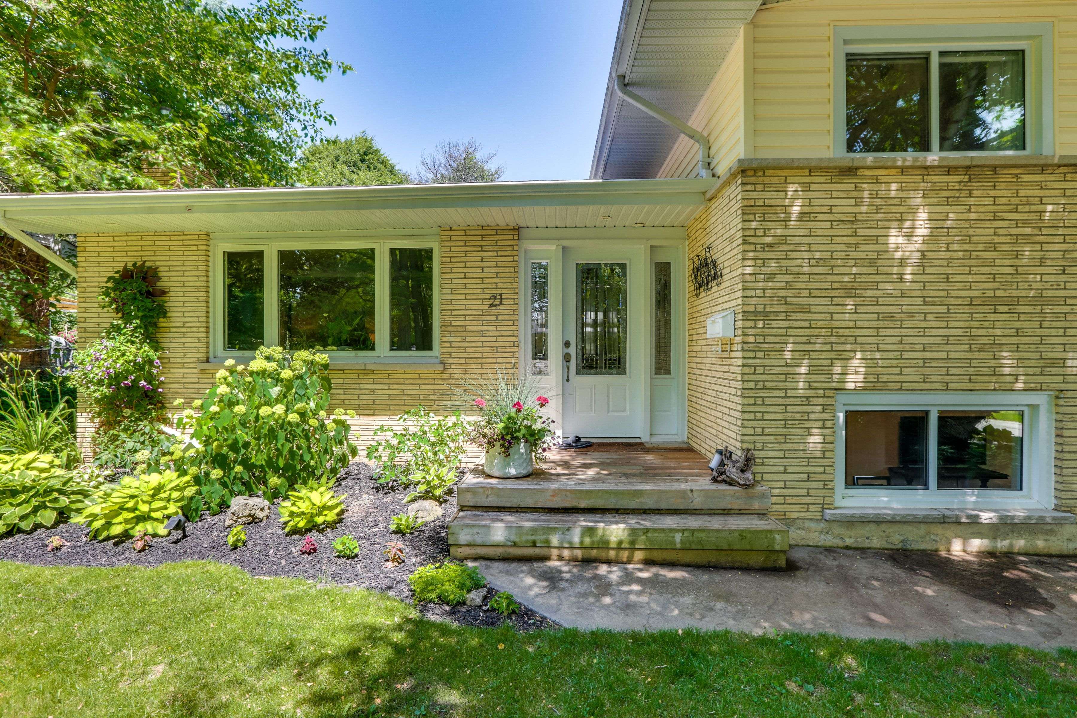 London North, ON N6G 1X4,21 Brentwood CRES