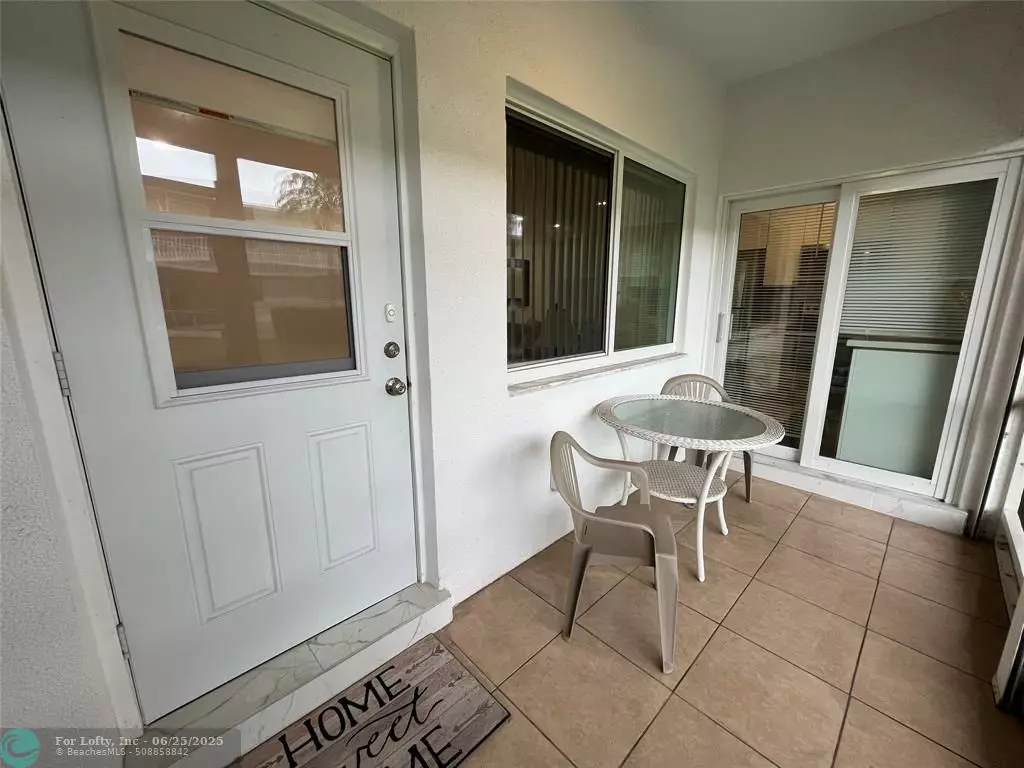 Lighthouse Point, FL 33064,2100 NE 38th St #128