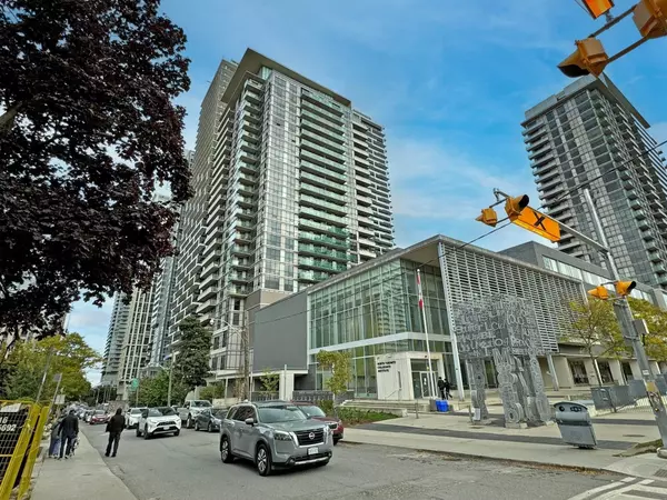 Toronto C10, ON M4P 1T7,25 Broadway AVE #2004