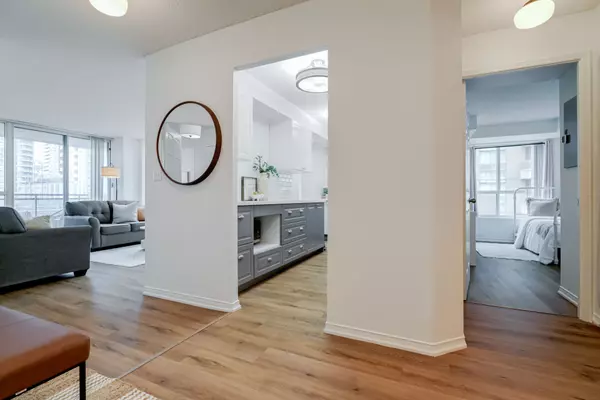 Toronto C14, ON M2M 4L5,29 Pemberton AVE #701