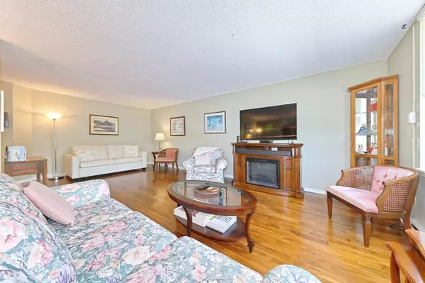 Brampton, ON L6V 4A8,58 church ST E #402