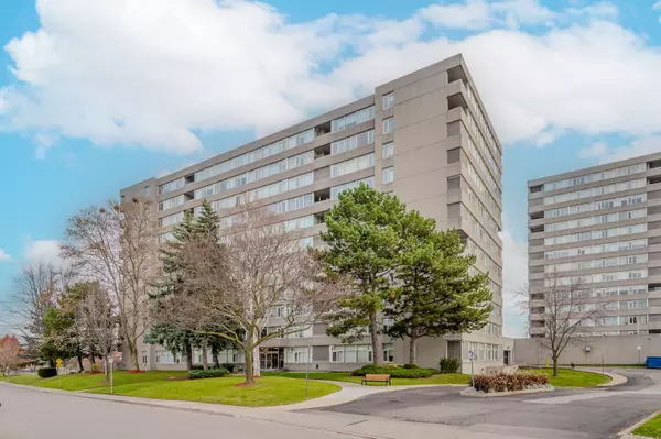 Hamilton, ON L8K 6M9,30 Harrisford ST #104