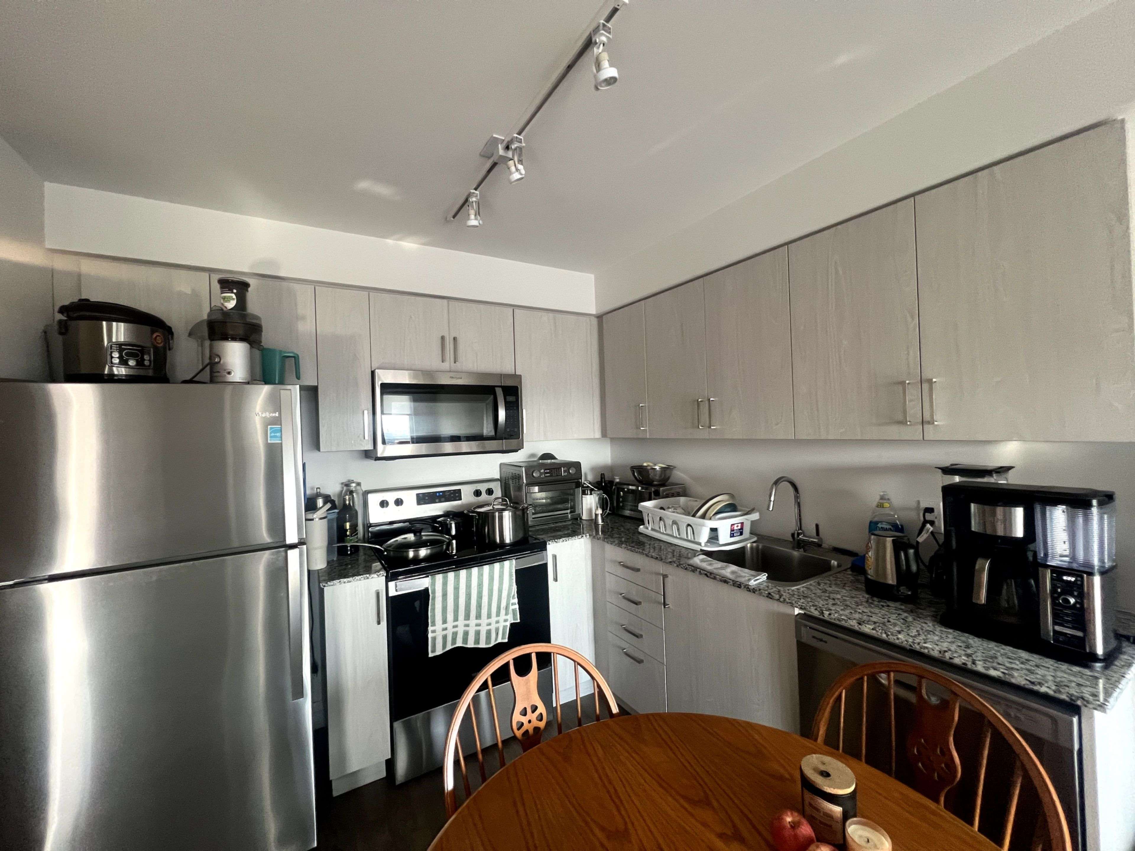 Toronto E09, ON M1G 0A9,20 Meadowglen PL #2108
