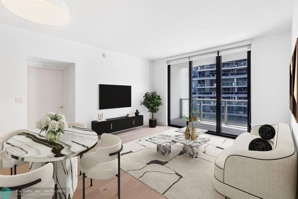 Miami, FL 33131,1010 Brickell Ave  #2407