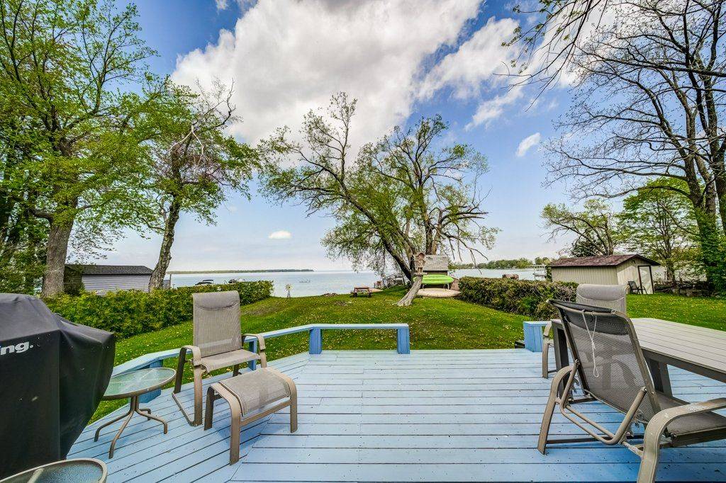 130 MOORES BEACH RD, Georgina, ON L0E 1N0