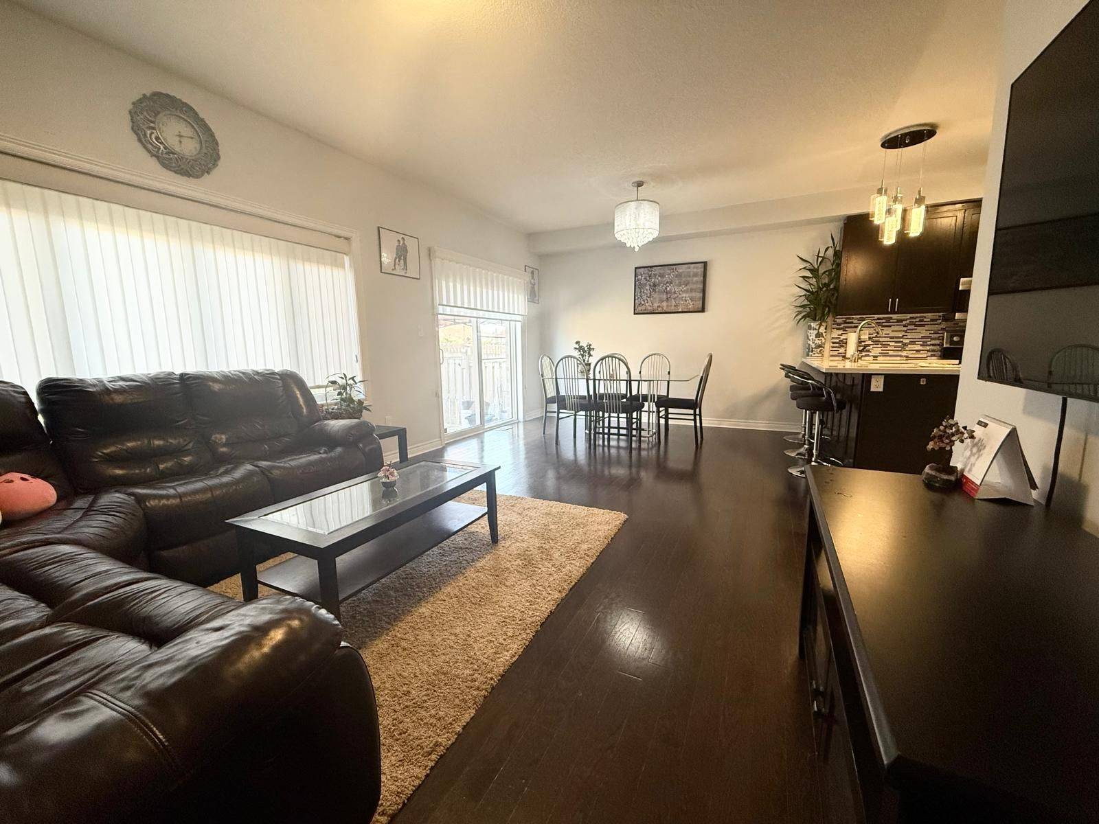 Barrie, ON L4N 6R8,10 Pearcey CRES