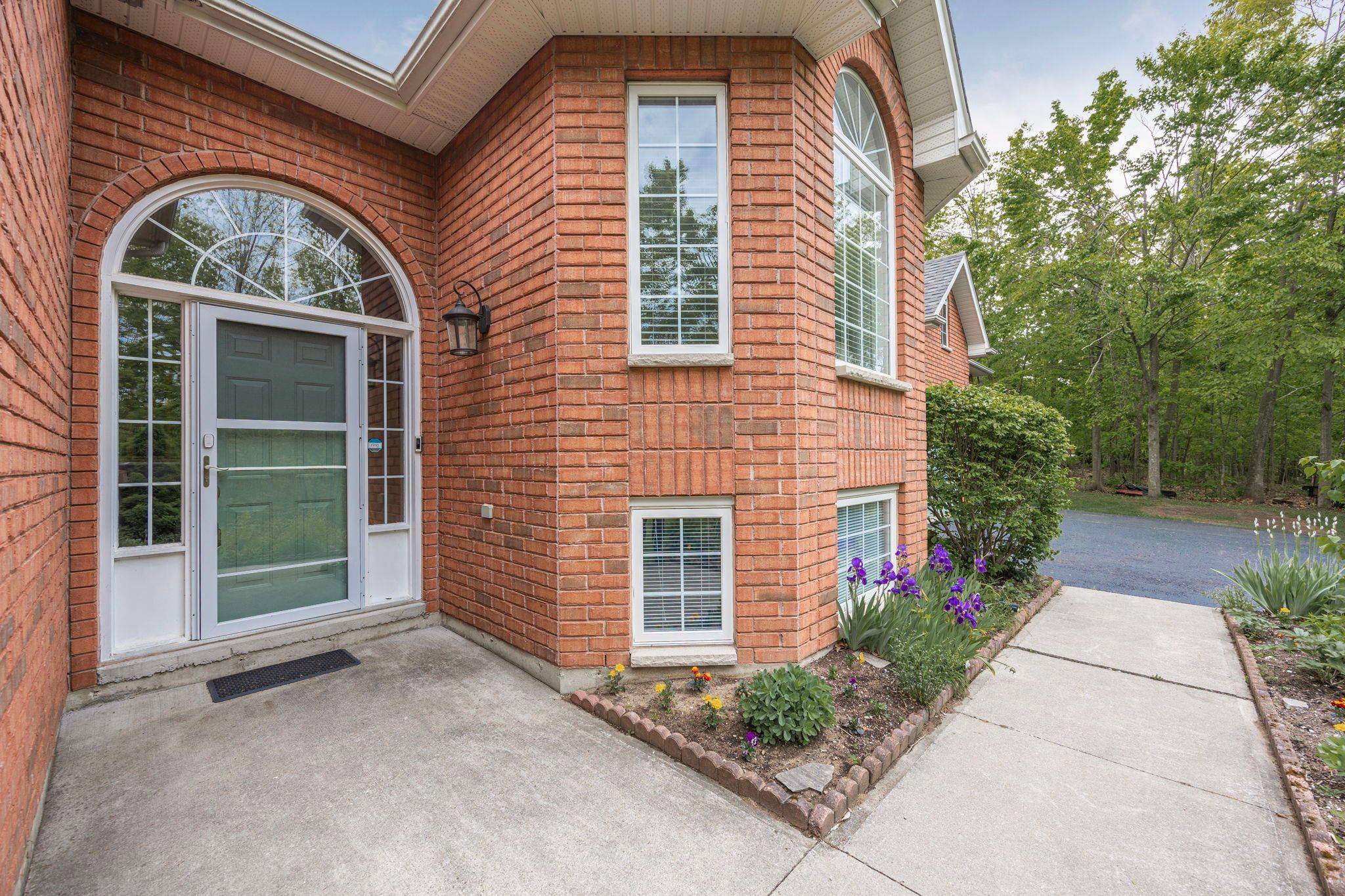 Oro-medonte, ON L0L 2L0,7 Pineview DR
