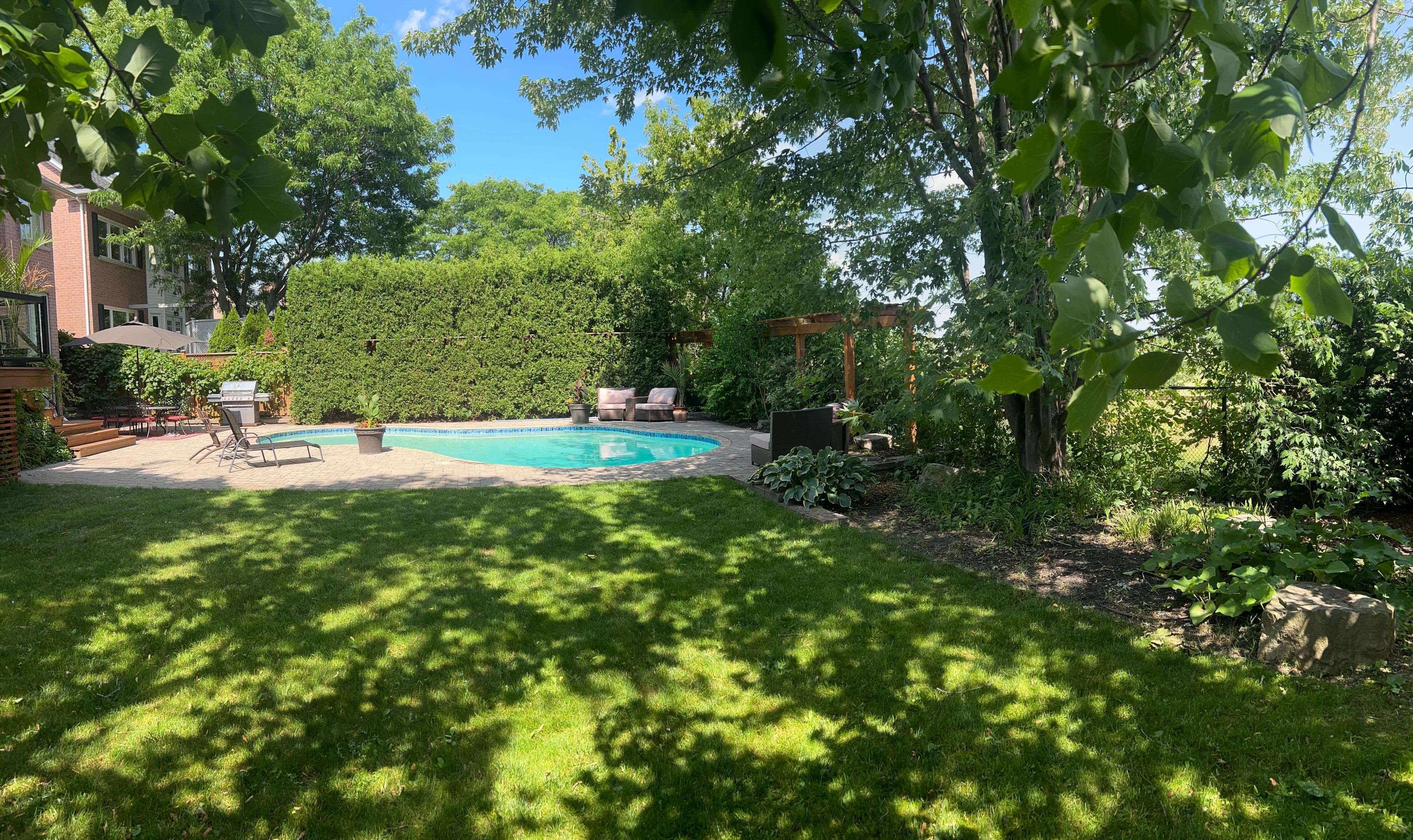 Burlington, ON L7G 4A6,2050 Hadfield CT