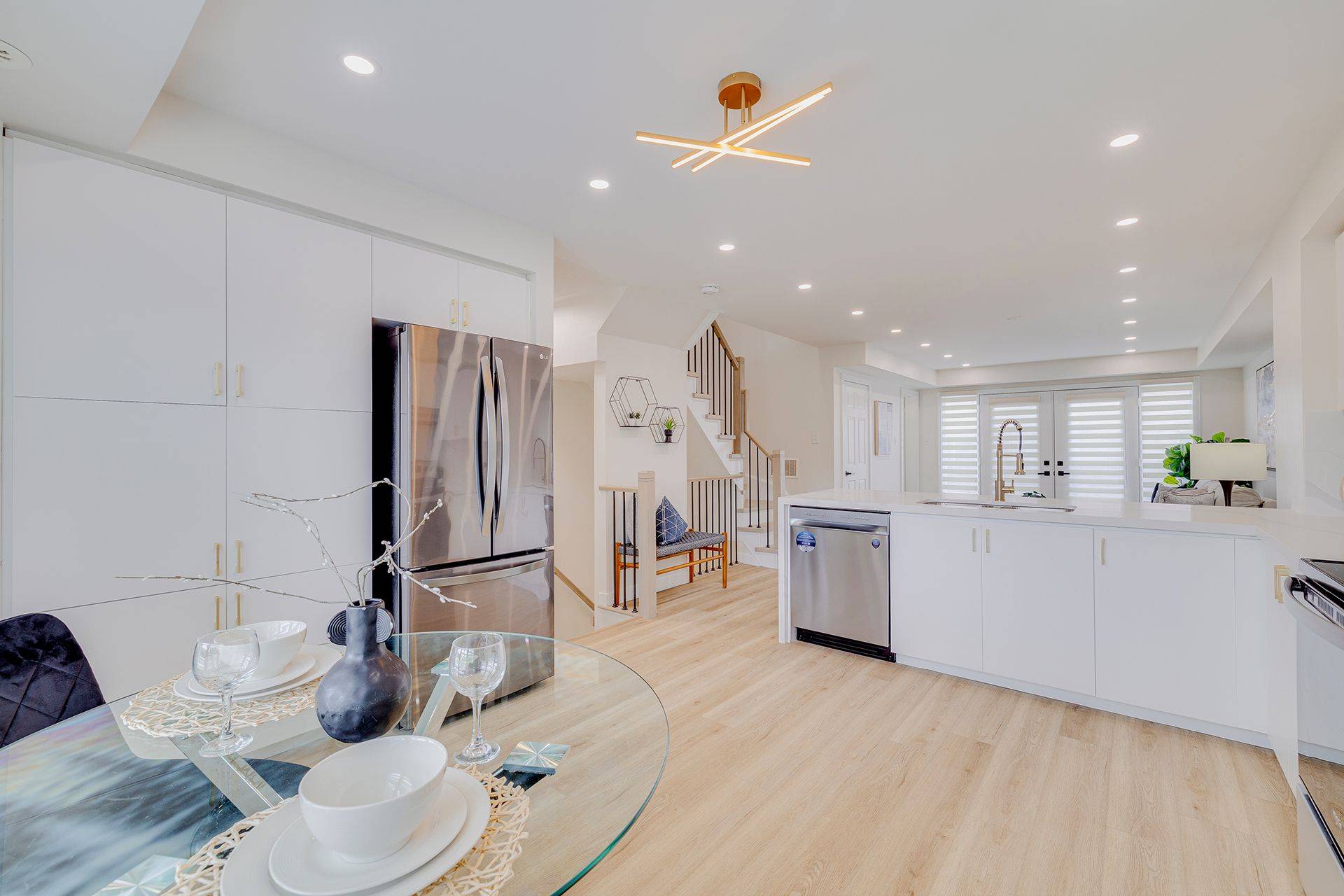 Mississauga, ON L5M 0L9,5610 Winston Churchill BLVD #7