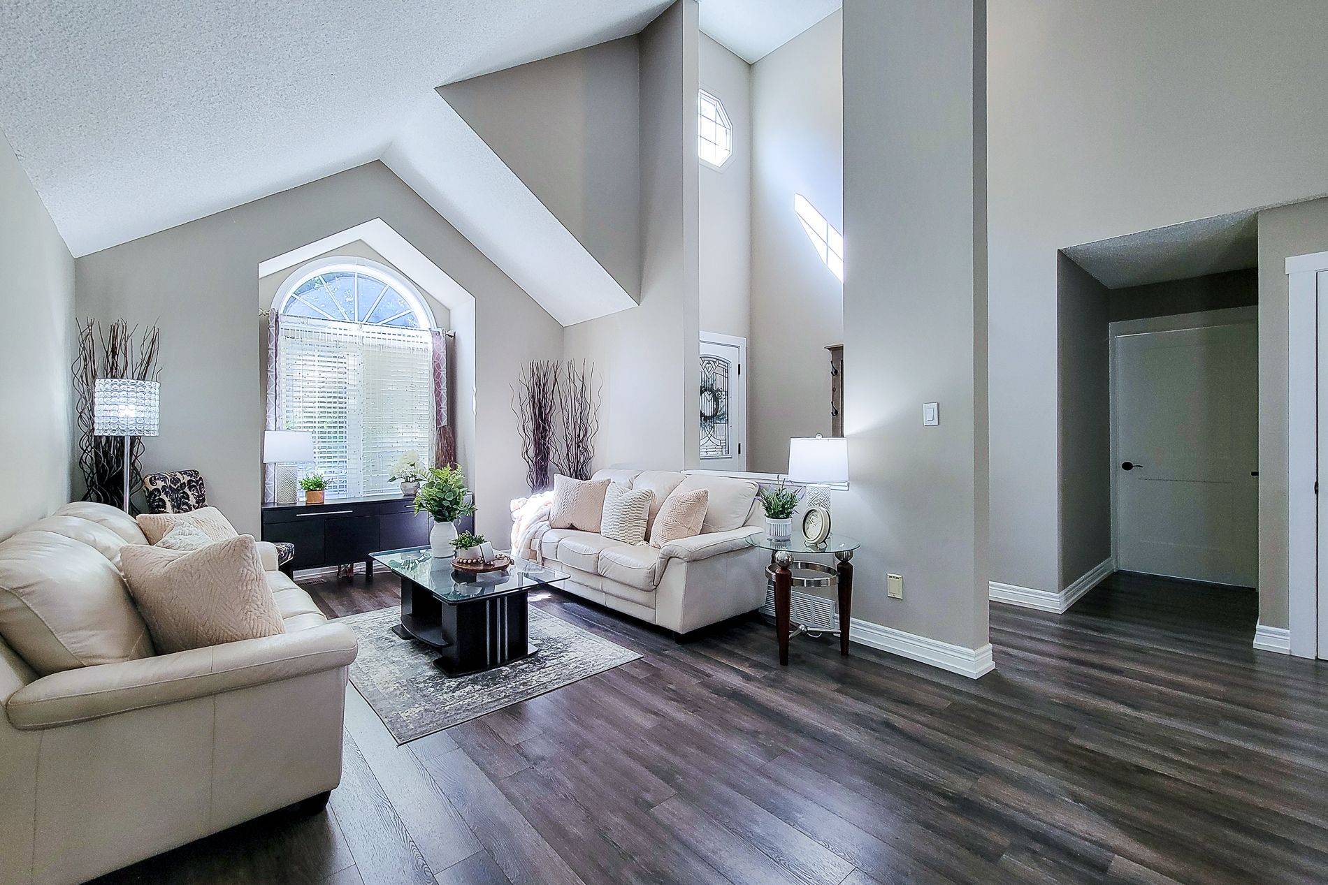 Burlington, ON L7M 3W5,2199 Heidi AVE