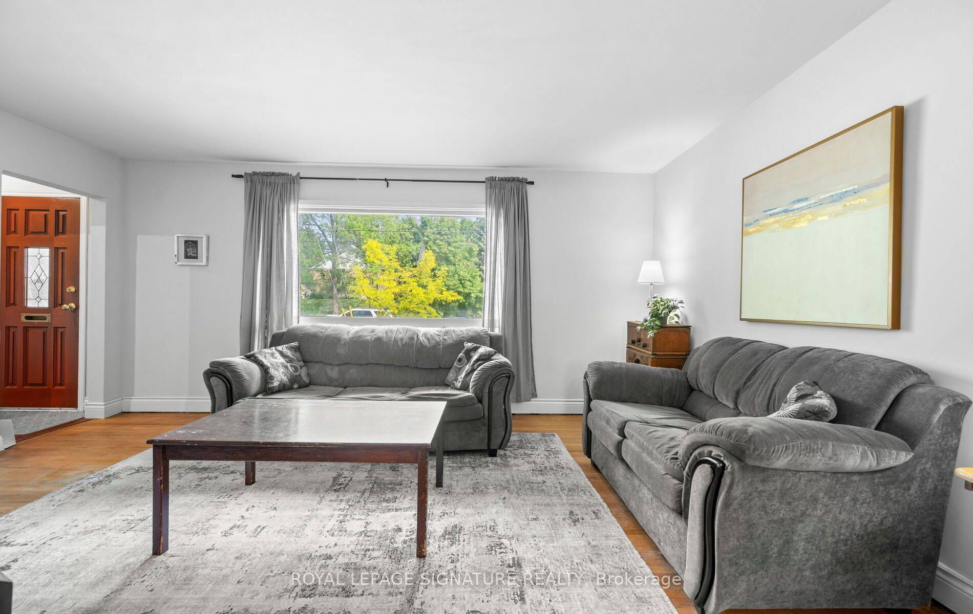 Toronto W10, ON M9W 1T2,129 Allenby AVE