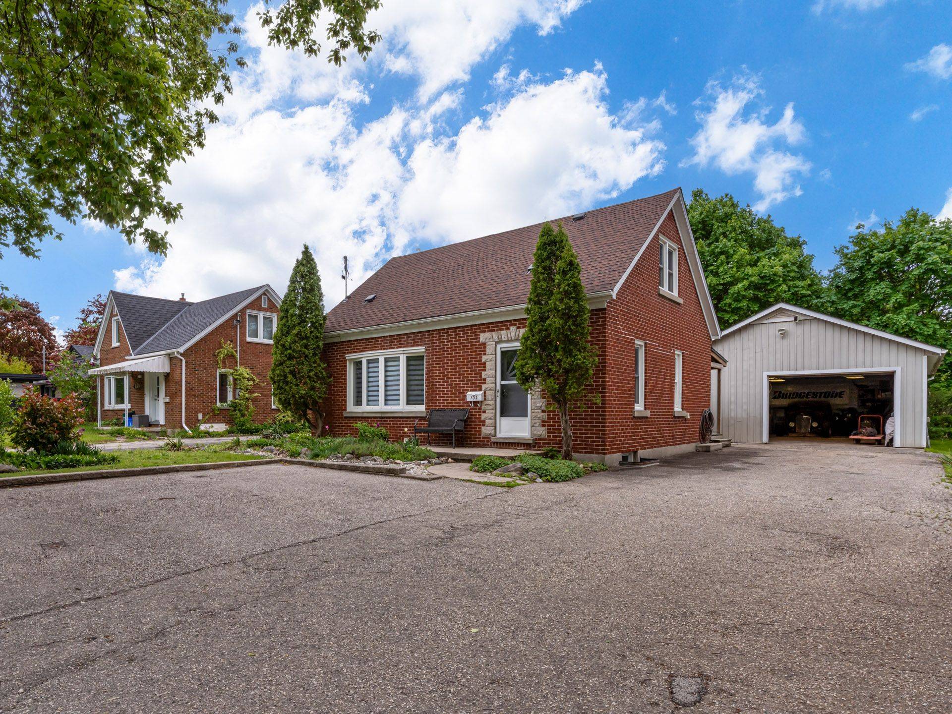 Kitchener, ON N2J 2E2,133 Margaret AVE S