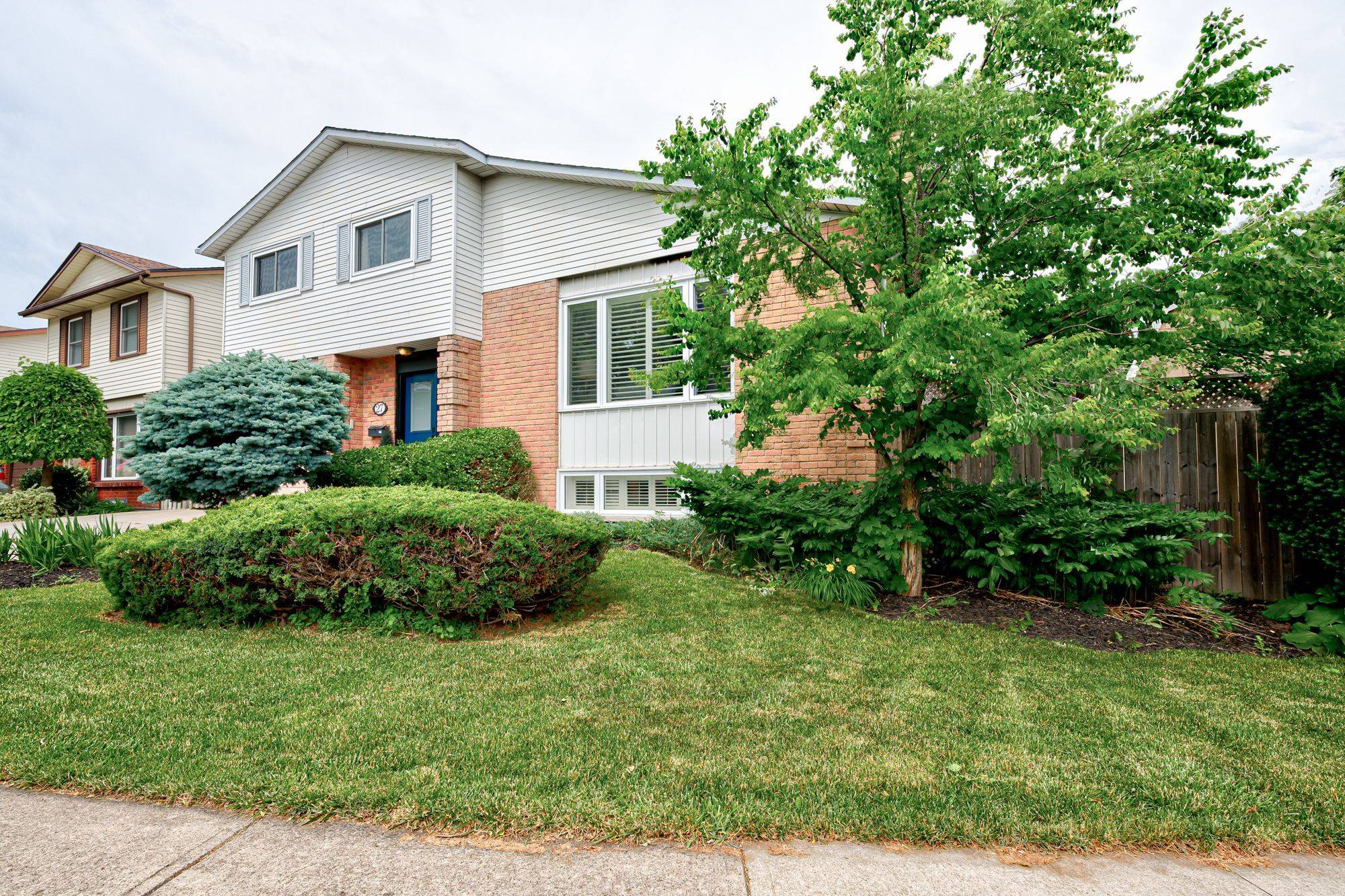Hamilton, ON L8T 4W8,27 Basin CRES