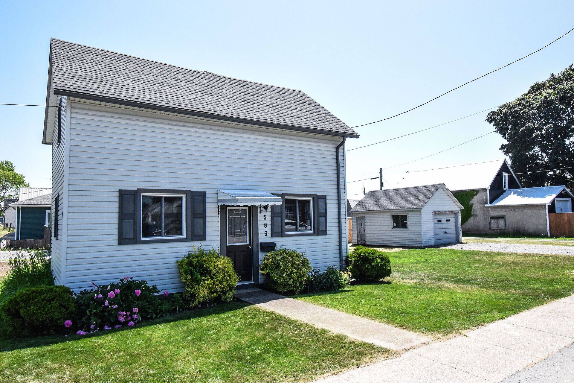 583 FIELDEN AVE, Port Colborne, ON L3K 4V3