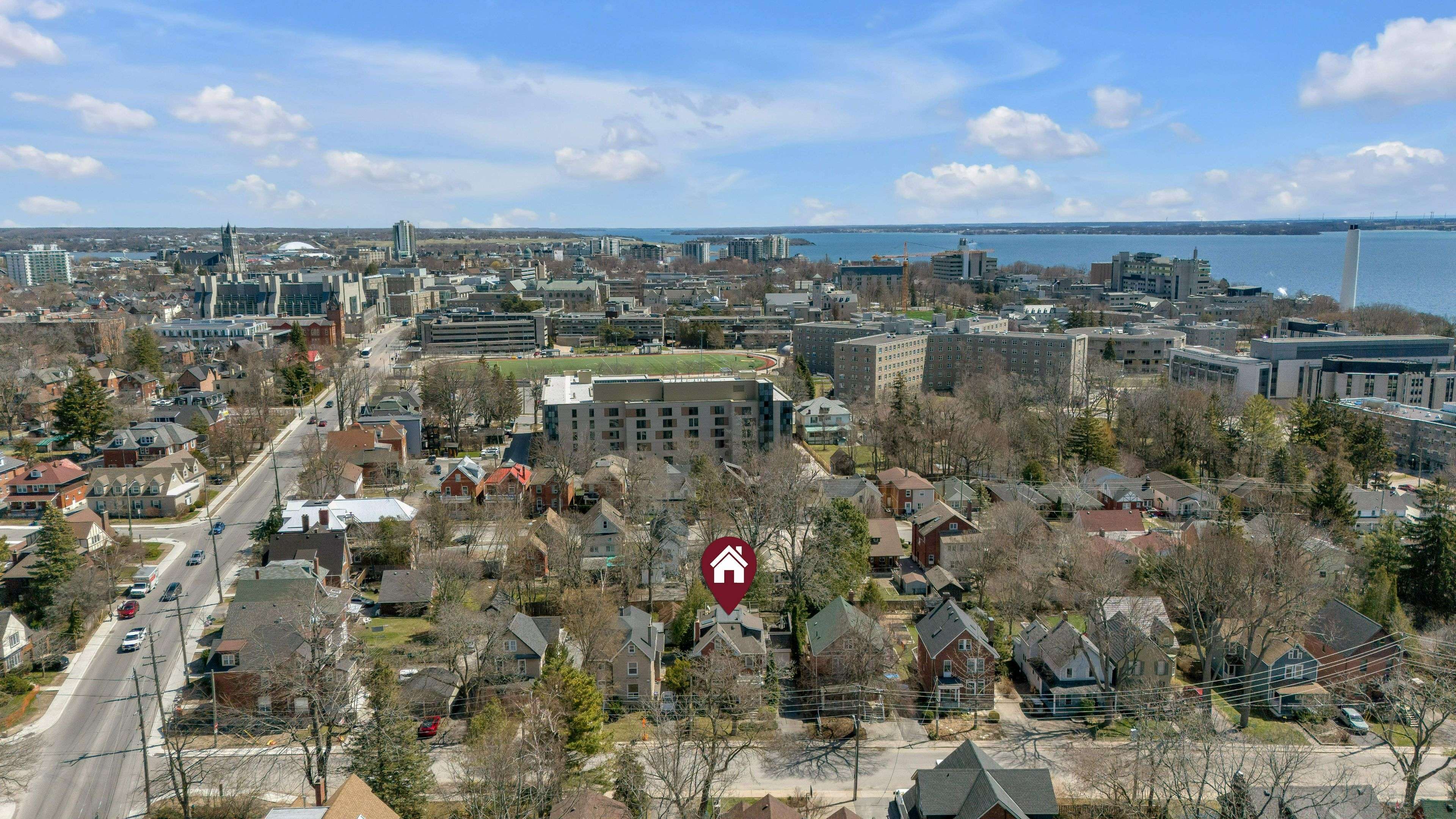 Kingston, ON K7L 3Y7,127 Beverley ST