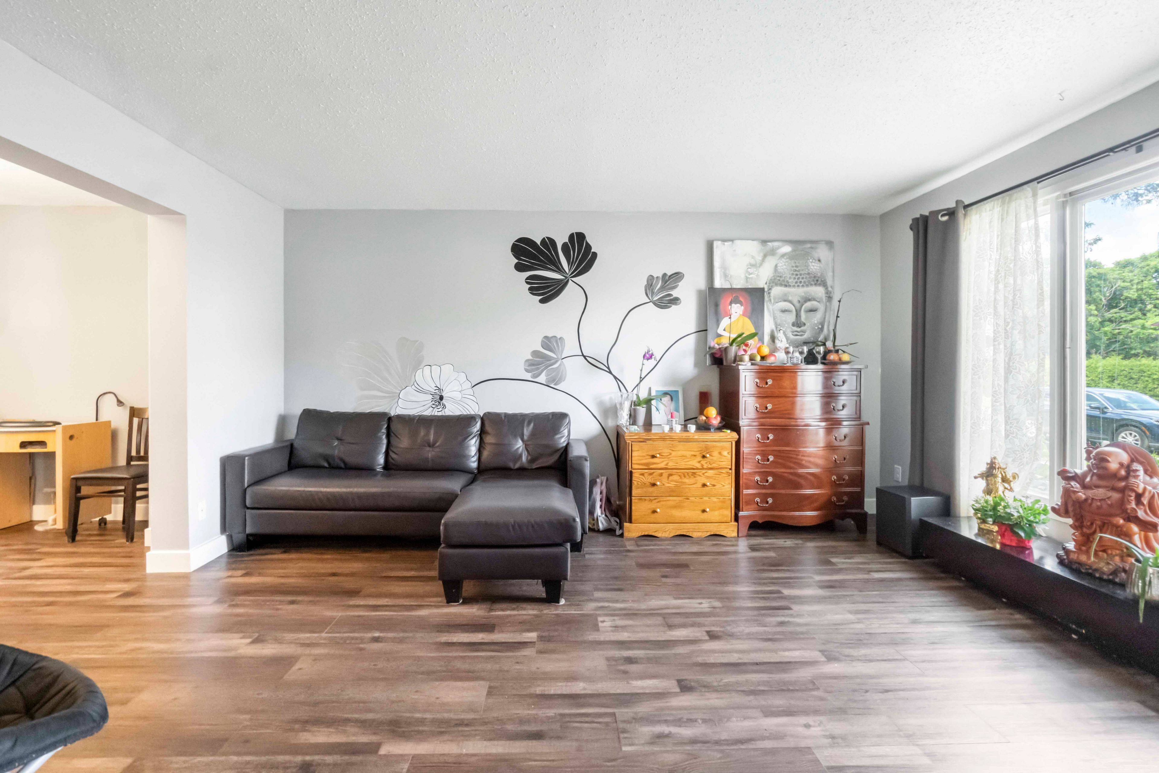 South Of Baseline To Knoxdale, ON K2H 8P6,21 Midland CRES #3