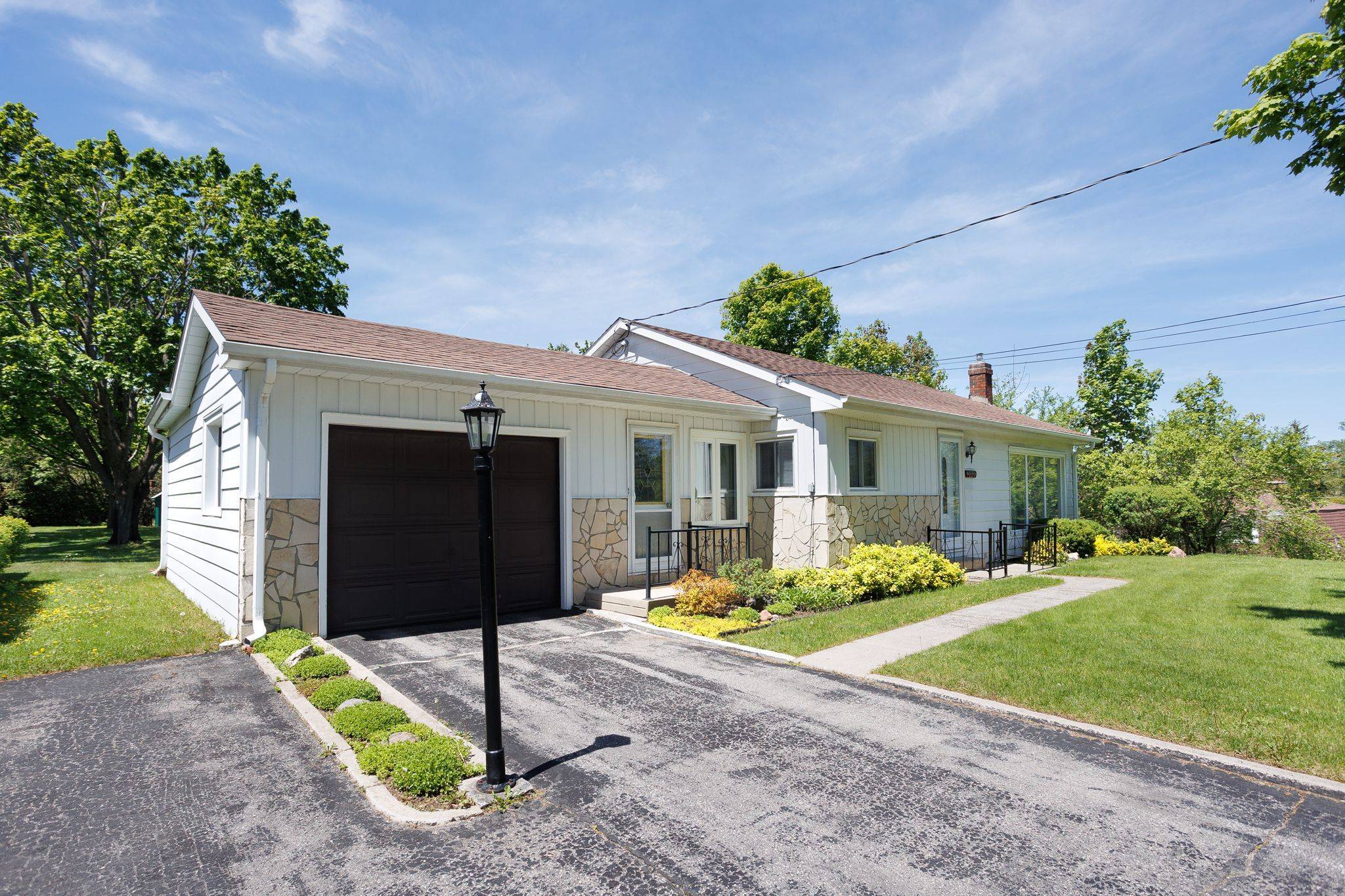 Kawartha Lakes, ON K0M 1N0,121 Clifton ST