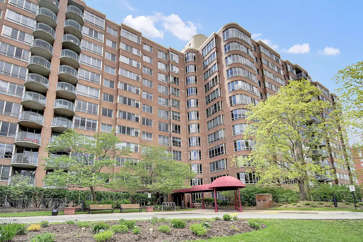 Cityview - Parkwoods Hills - Rideau Shore, ON K2E 8B8,100 Grant Carman DR #902