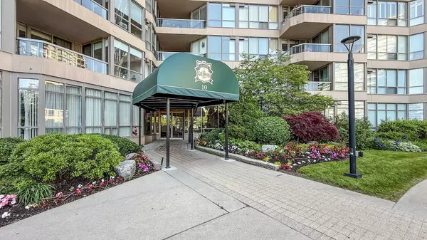 Toronto E08, ON M1E 5B5,10 Guildwood Pkwy #225