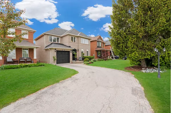 Oakville, ON L6M 3Y2,2326 Proudfoot TRL