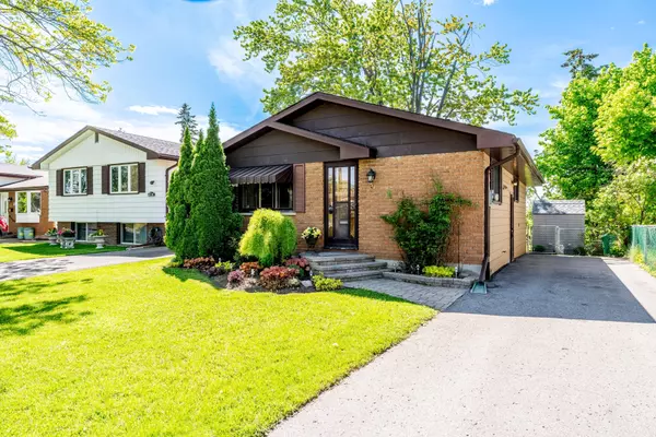 Peterborough South, ON K9J 1G7,21 Rideau CRES