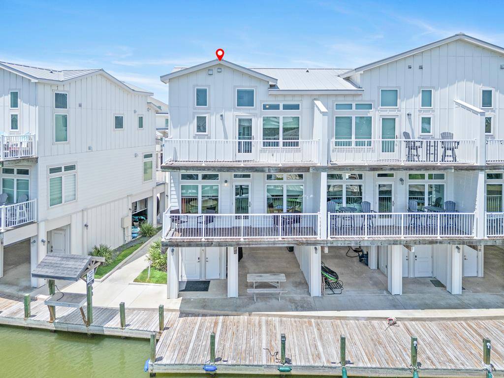 38 Mazatlan #11, Rockport, TX 78382